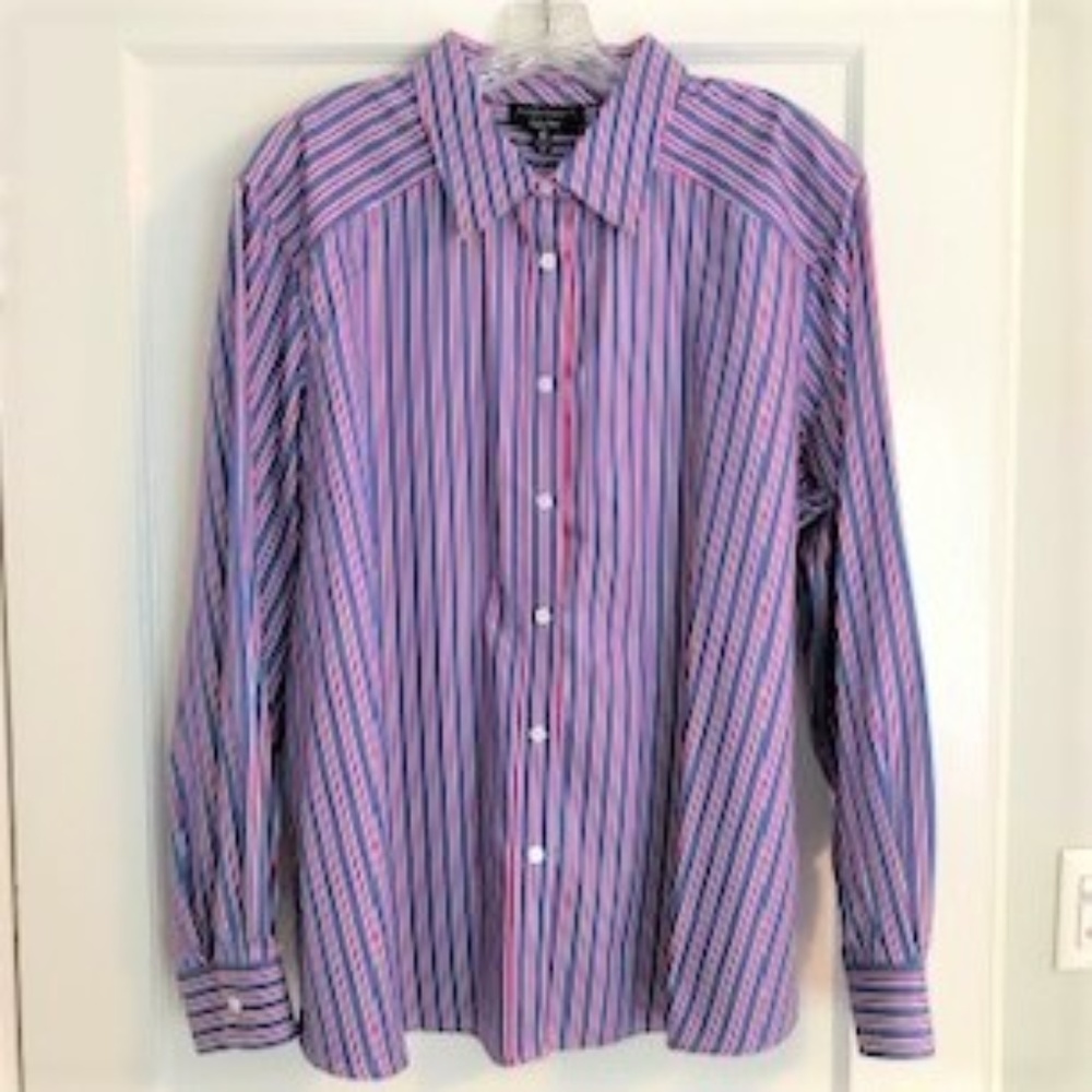 Beautiful blue stripe button down blouse